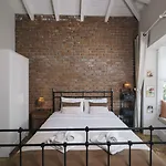 Bed & Breakfast Mono Life Alaçatı