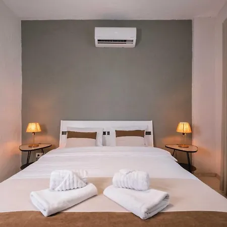 Mono Life Bed & Breakfast 3*