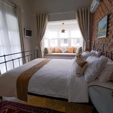 Mono Life Nocleg ze śniadaniem 3*