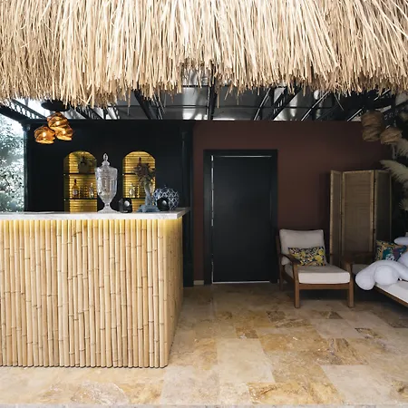 Mono Life Bed & Breakfast 3*