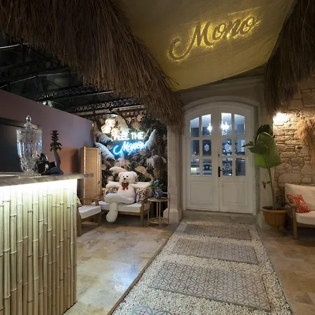 Couette-café Mono Life Alaçatı