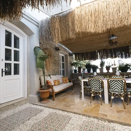 Bed & Breakfast Mono Life Alacati