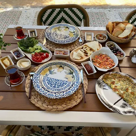 Mono Life Bed & Breakfast Alacati