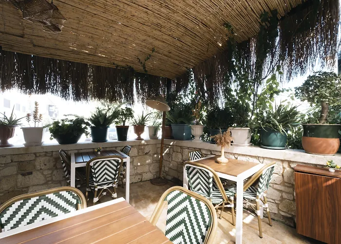 Mono Life Bed and breakfast 3*