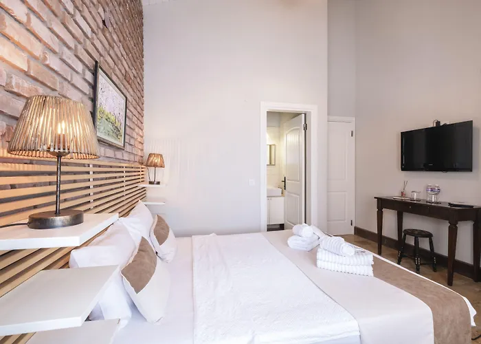 Mono Life Bed and breakfast 3*