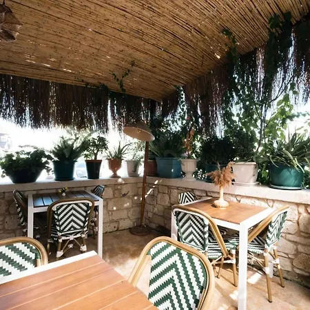 Bed & Breakfast Mono Life 3*