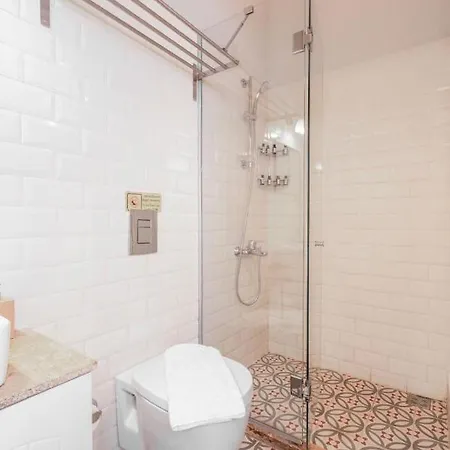 Bed & Breakfast Mono Life