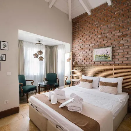 Bed & Breakfast Mono Life 3*