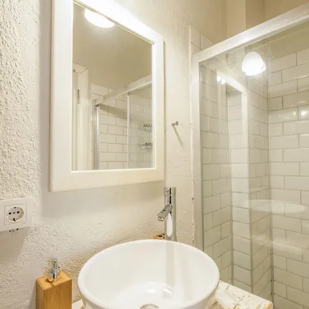 Mono Life Bed & Breakfast 3*