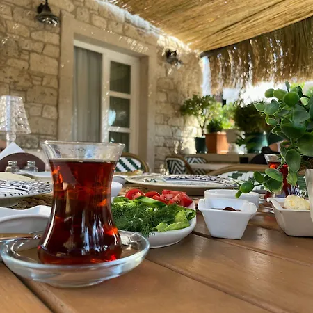 Mono Life Bed & Breakfast 3*