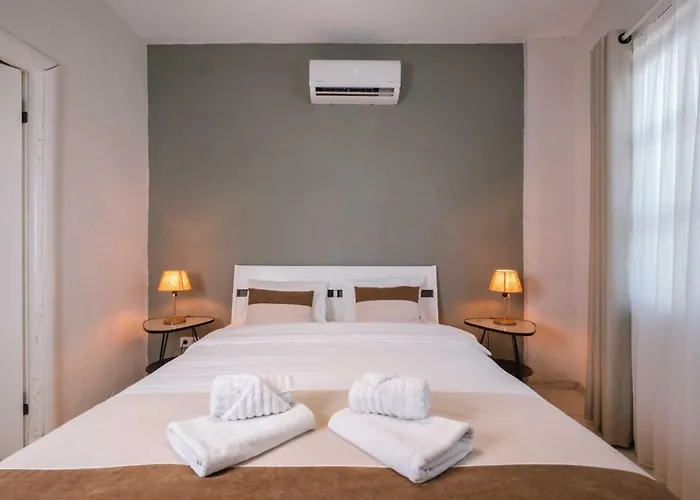 Mono Life Bed & Breakfast 3*