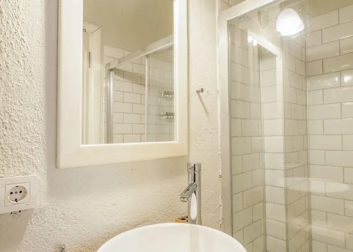 Mono Life Bed & Breakfast 3*