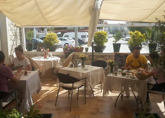 Bed & Breakfast Mono Life 3*